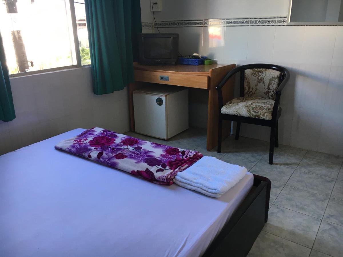 Khach San Thien Phuc Hotel Cà Mau Buitenkant foto